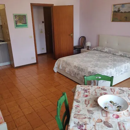 아파트 Residenza Il Poggio 산토바르톨로메오알마레